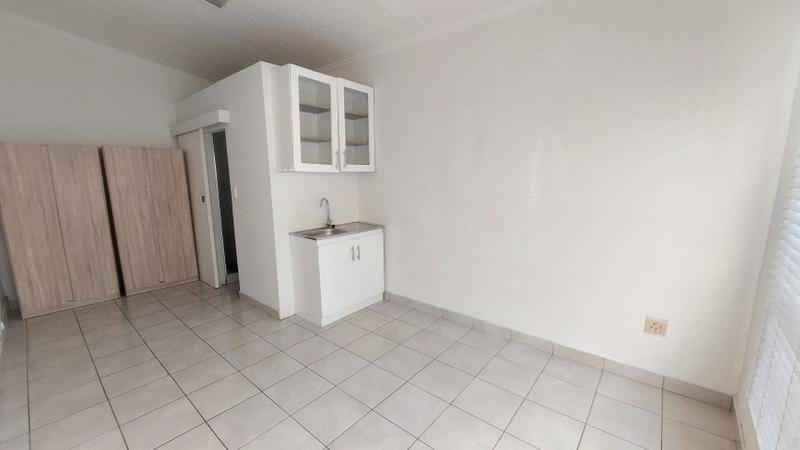 To Let 1 Bedroom Property for Rent in Oakdale Western Cape